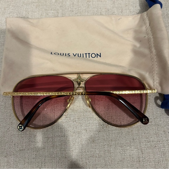 Louis Vuitton Star Pilot Sunglasses - Picture 5 of 12